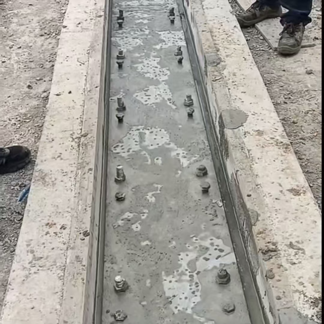 延庆港口码头起重机龙门吊重型机械设备稳固用早强快凝轨道胶泥